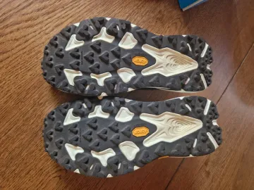 Použité Hoka Speedgoat 7 bike — obrázek 2 z 3