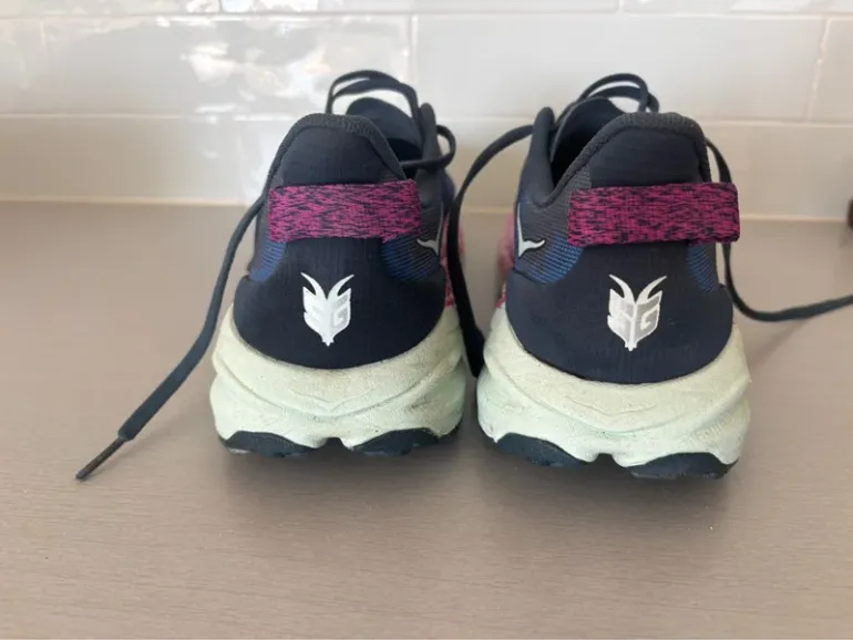 Used Hoka Speedgoat 6 bike — image 2 of 4