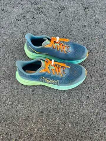 Used Hoka Running Shoes bike — image 3 of 5