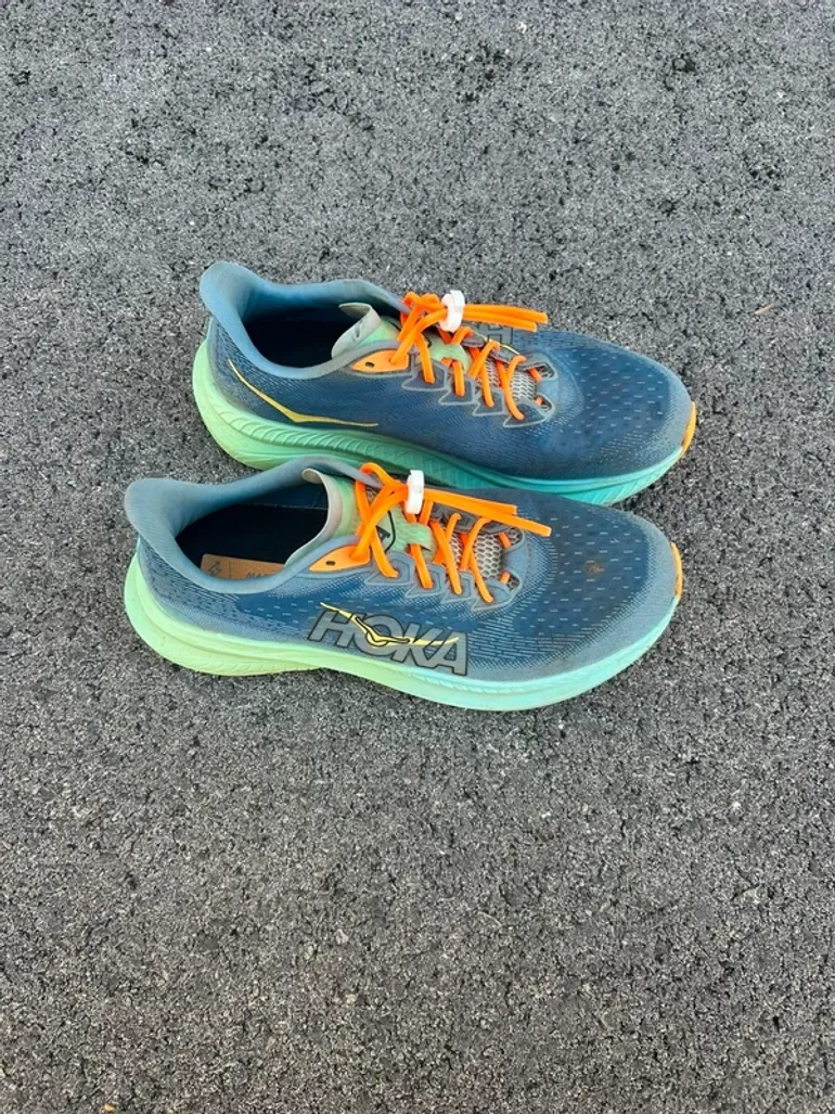 Used Hoka Running Shoes bike — image 3 of 5