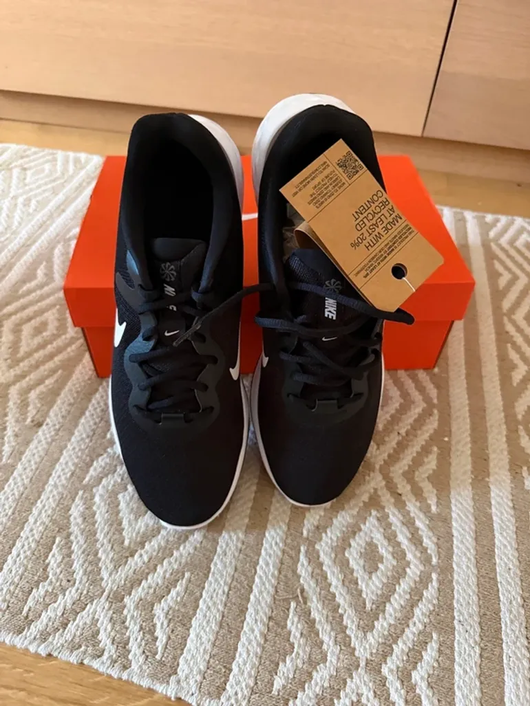 Použité Nike Revolution 6 bike — obrázek 3 z 3