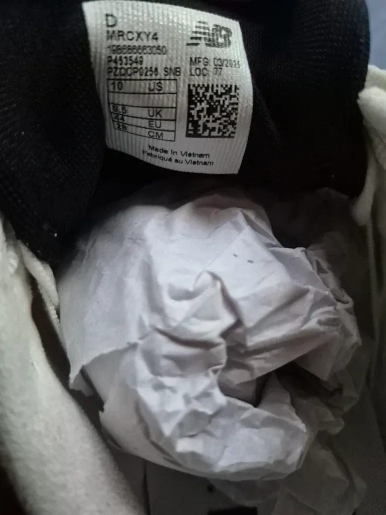 Used New Balance Fuelcell Supercomp Trainer V3 bike — image 7 of 7