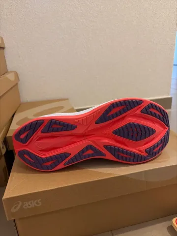 Used Asics Superblast 2 bike — image 2 of 4