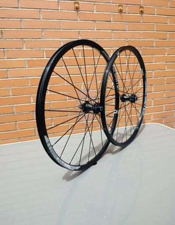 Sram 27, 5" Roam 30 XD bike usato — immagine 2 di 15
