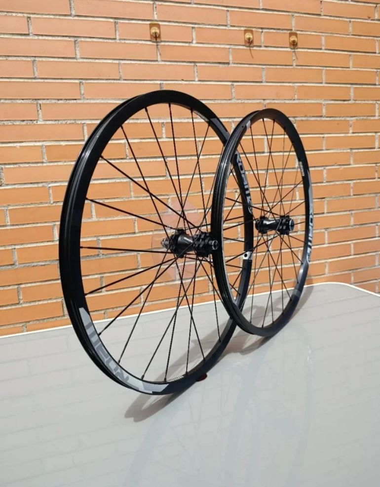 Sram 27, 5" Roam 30 XD bike usato — immagine 13 di 15
