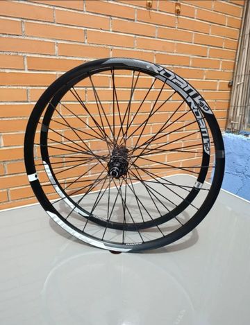 Sram 27, 5" Roam 30 XD bike usato — immagine 9 di 15