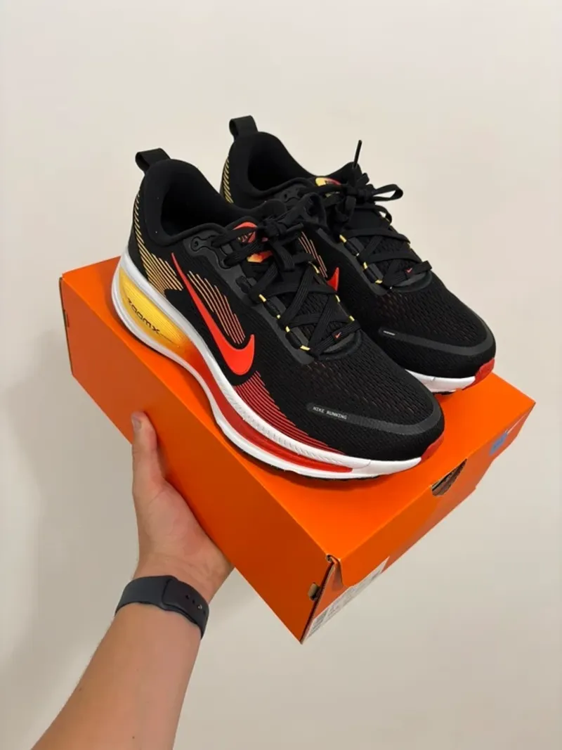 Gebrauchtes Look Vomero 18 Running Shoes