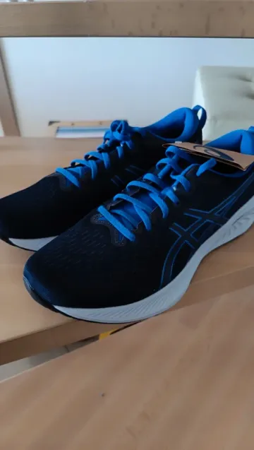 Used Asics Gel-Excite 10 bike — image 3 of 8