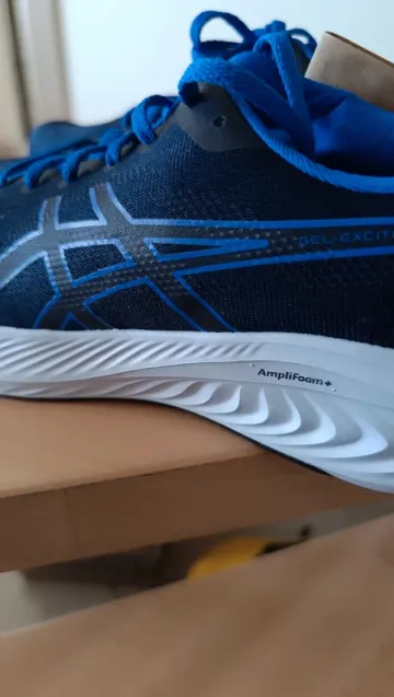 Used Asics Gel-Excite 10 bike — image 5 of 8