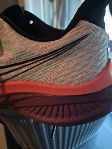 Saucony Endorphin Speed 5 bike usato — immagine 9 di 9