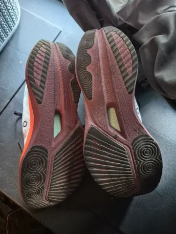 Saucony Endorphin Speed 5 bike usato — immagine 7 di 9