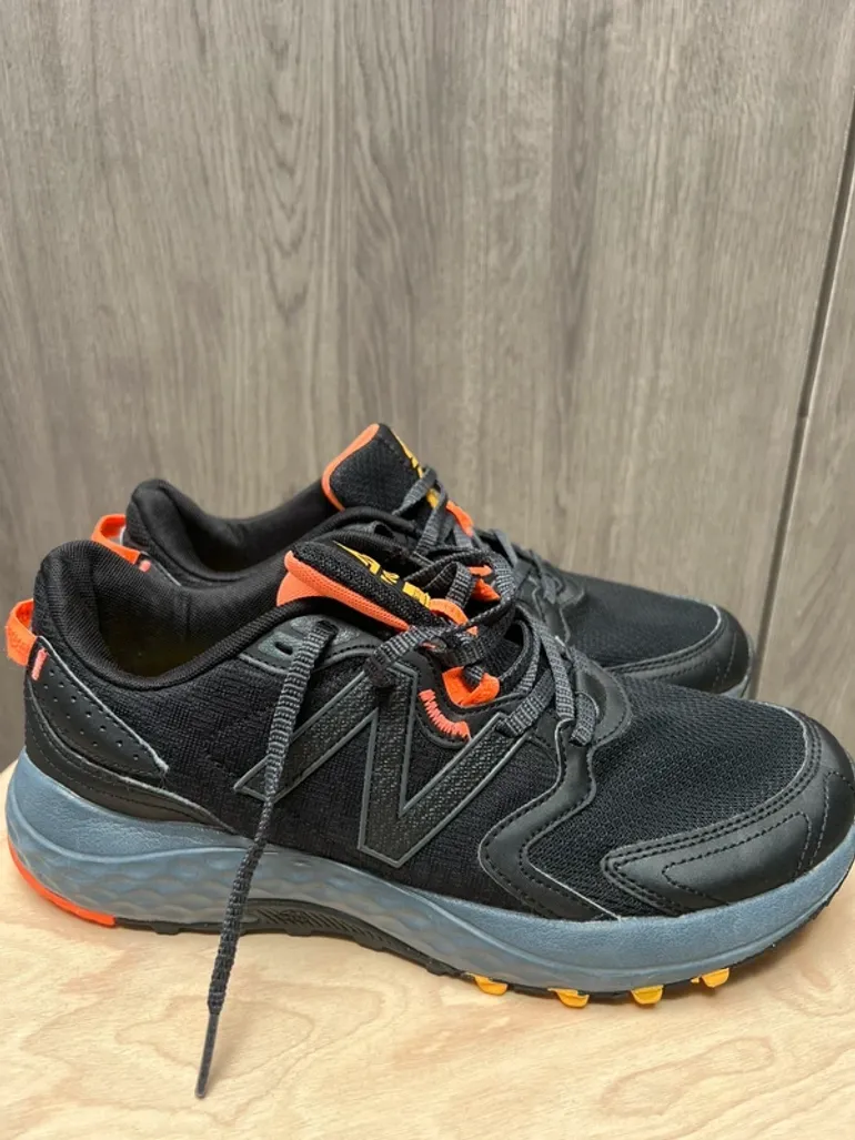 Gebrauchtes New Balance 410v7 bike — Bild 1 von 4