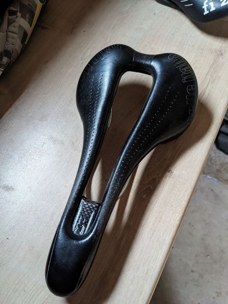 Used Selle Italia SLR Saddles & Seatposts