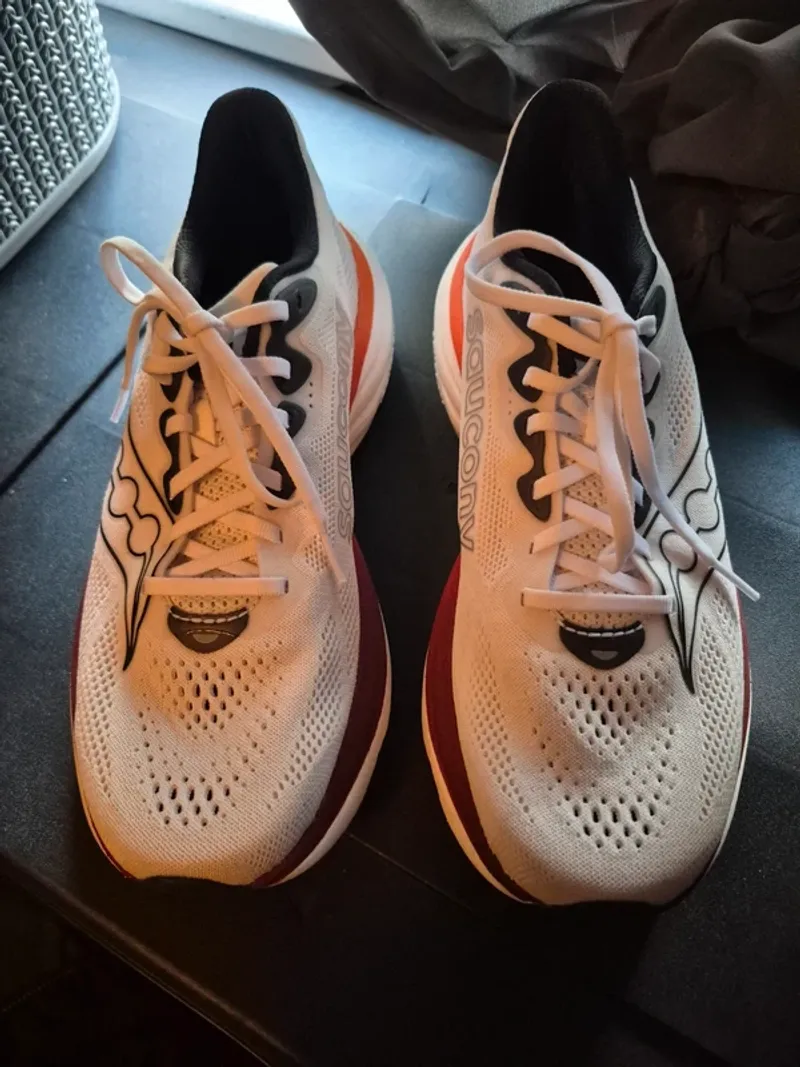 Used Saucony Ride 19 Running Shoes