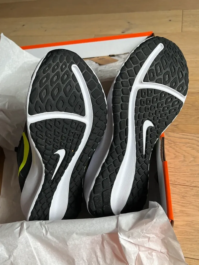 Used Nike Downshifter 13 bike — image 8 of 15
