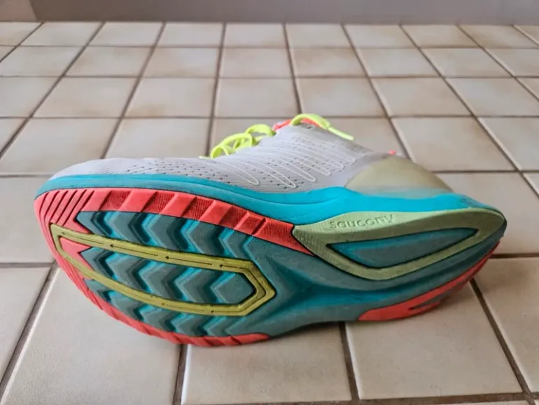Saucony Endorphin Shift bike usato — immagine 2 di 6