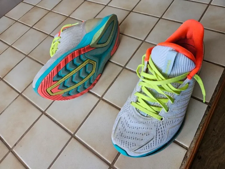 Saucony Endorphin Shift bike usato — immagine 3 di 6