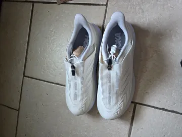 Used Hoka Project Clifton bike — image 2 of 4
