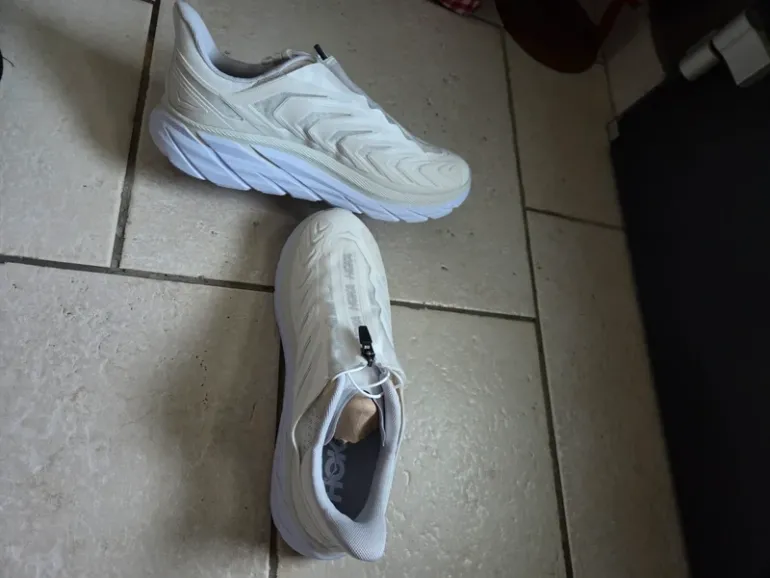 Used Hoka Project Clifton bike — image 3 of 4