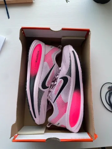 Gebrauchtes Nike Vomero 18 bike — Bild 2 von 6