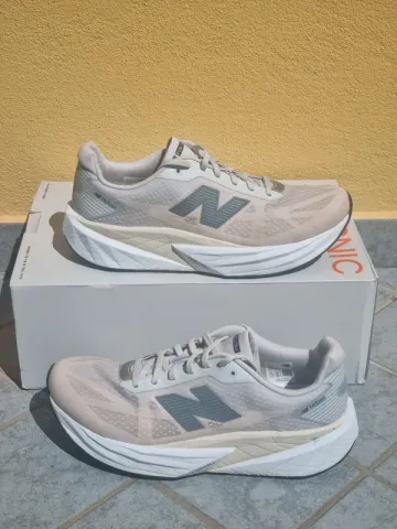 Gebrauchtes New Balance Rebel V5 bike — Bild 1 von 4