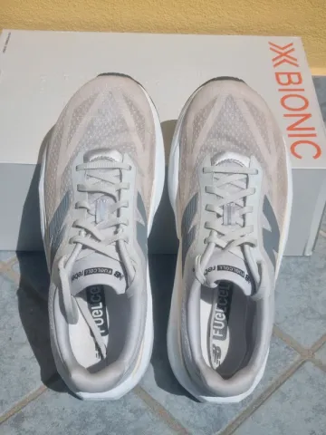 Gebrauchtes New Balance Rebel V5 bike — Bild 2 von 4