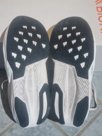 Gebrauchtes New Balance Rebel V5 bike — Bild 4 von 4