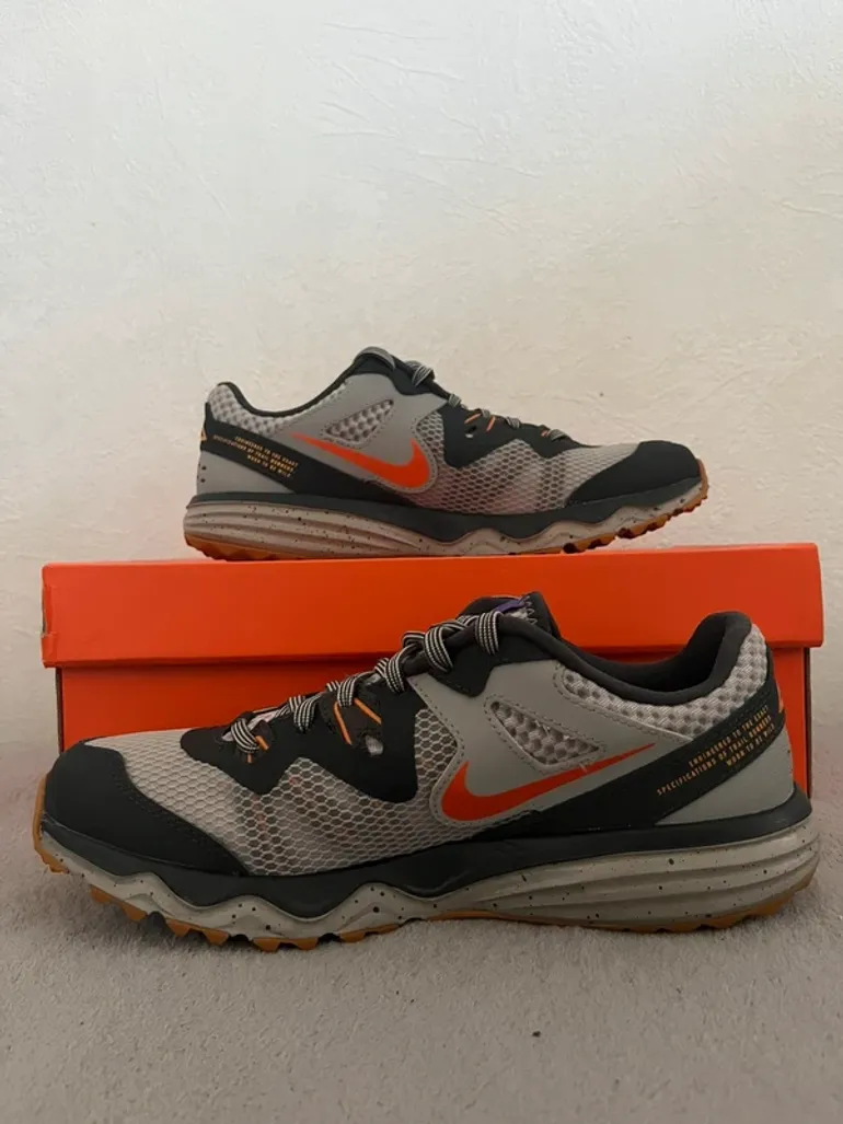 Brugt Orange Nike Laufschuhe bike — billede 3 af 7