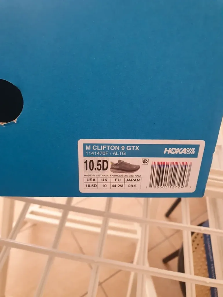 Used Hoka Clifton 9 GTX bike — image 6 of 8