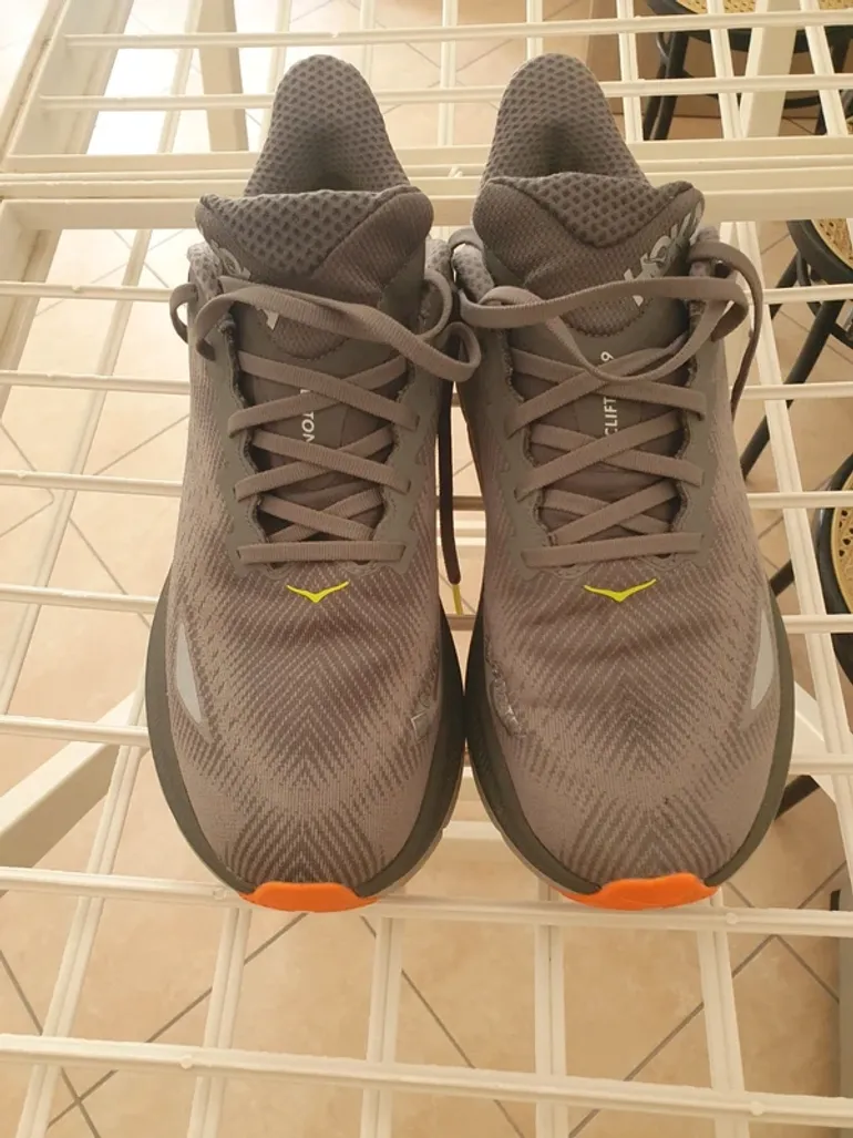 Used Hoka Clifton 9 GTX bike — image 1 of 8