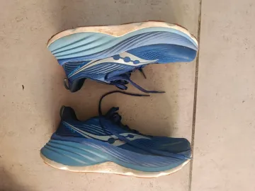 Saucony Hurricane 24 bike usato — immagine 3 di 5