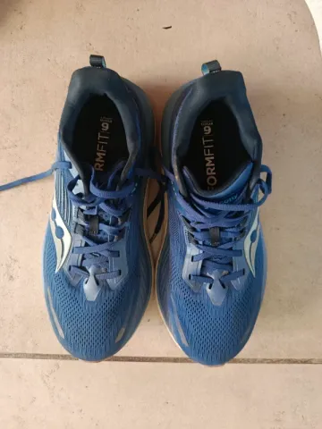 Saucony Hurricane 24 bike usato — immagine 1 di 5