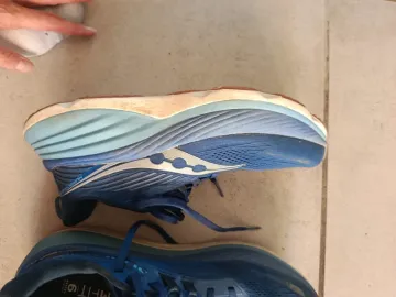 Saucony Hurricane 24 bike usato — immagine 2 di 5