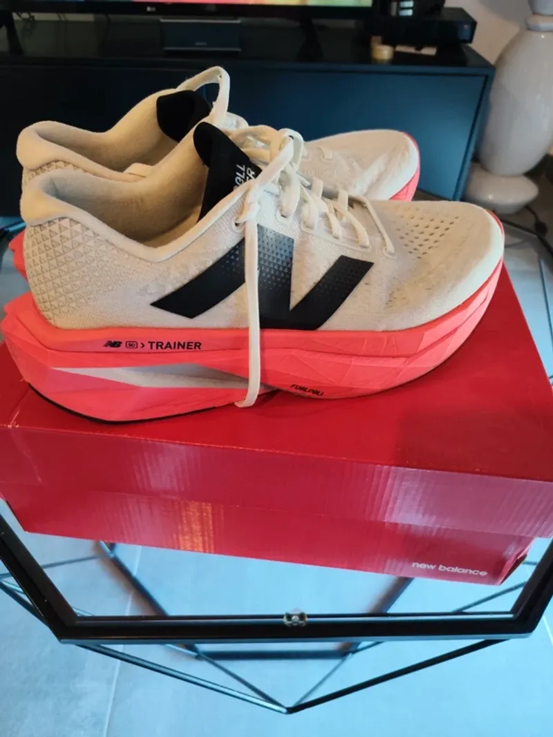 Used New Balance FuelCell SuperComp Trainer v3 Running Shoes