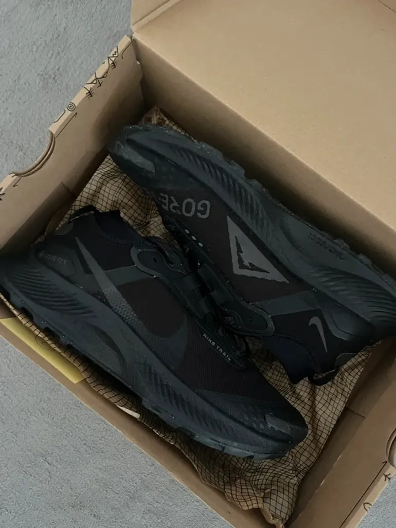 Used Nike Sport Shoes bike — image 6 of 7