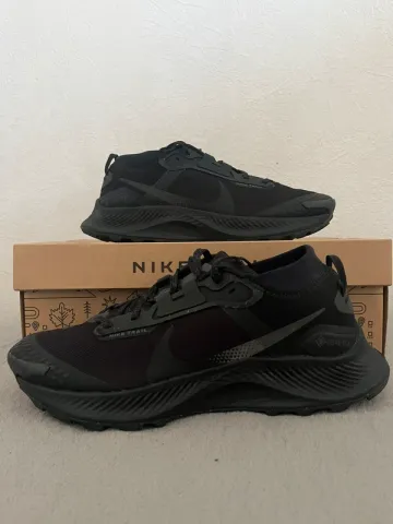 Used Nike Sport Shoes bike — image 1 of 7