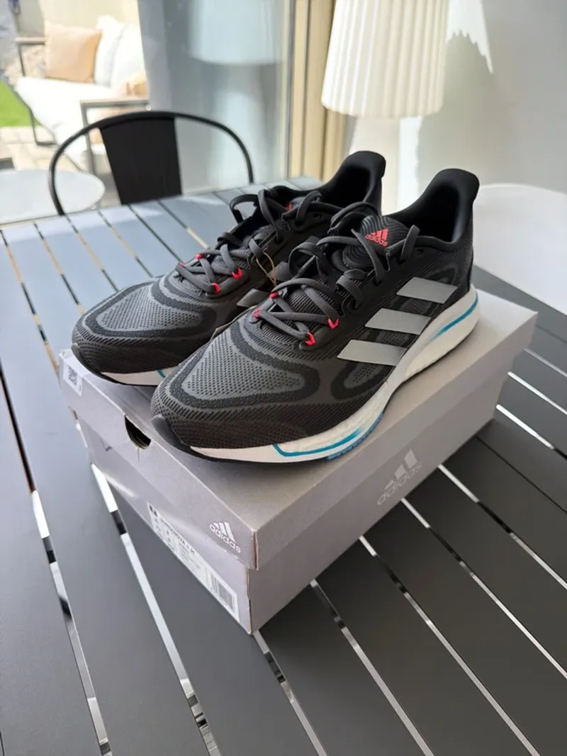 Used Supernova + M Running Shoes