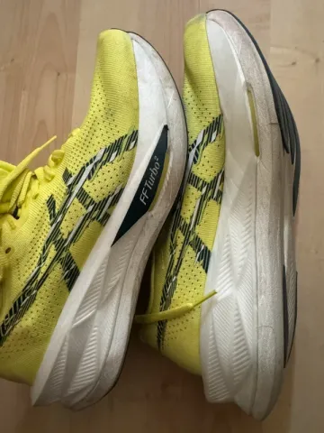 Used Asics Megablast FF Turbo bike — image 5 of 6