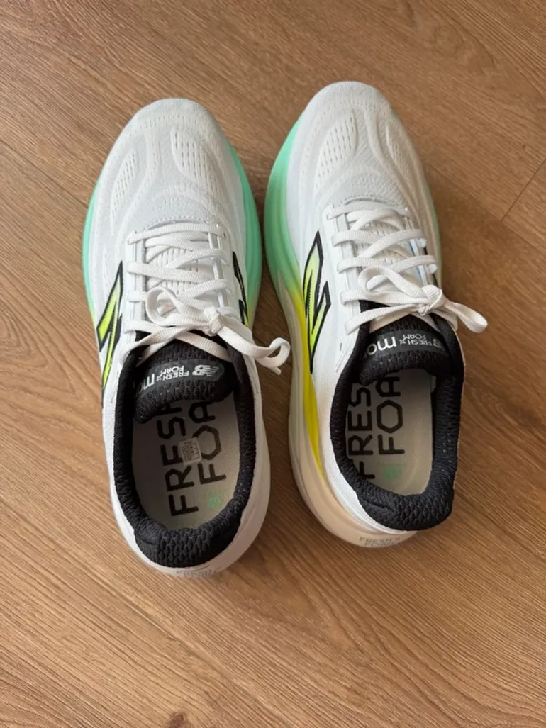 New Balance Fresh Foam X More V6 bike de segunda mano — imagen 4 de 7