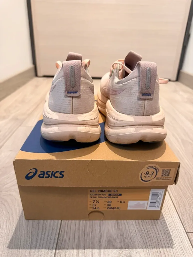 Tweedehands Asics Gel Nimbus 26 bike — afbeelding 5 van 5