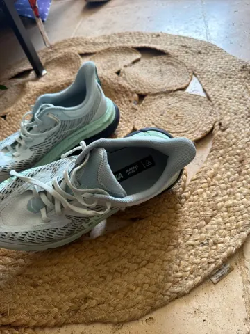 Used Hoka Mafate Speed 4 bike — image 3 of 7