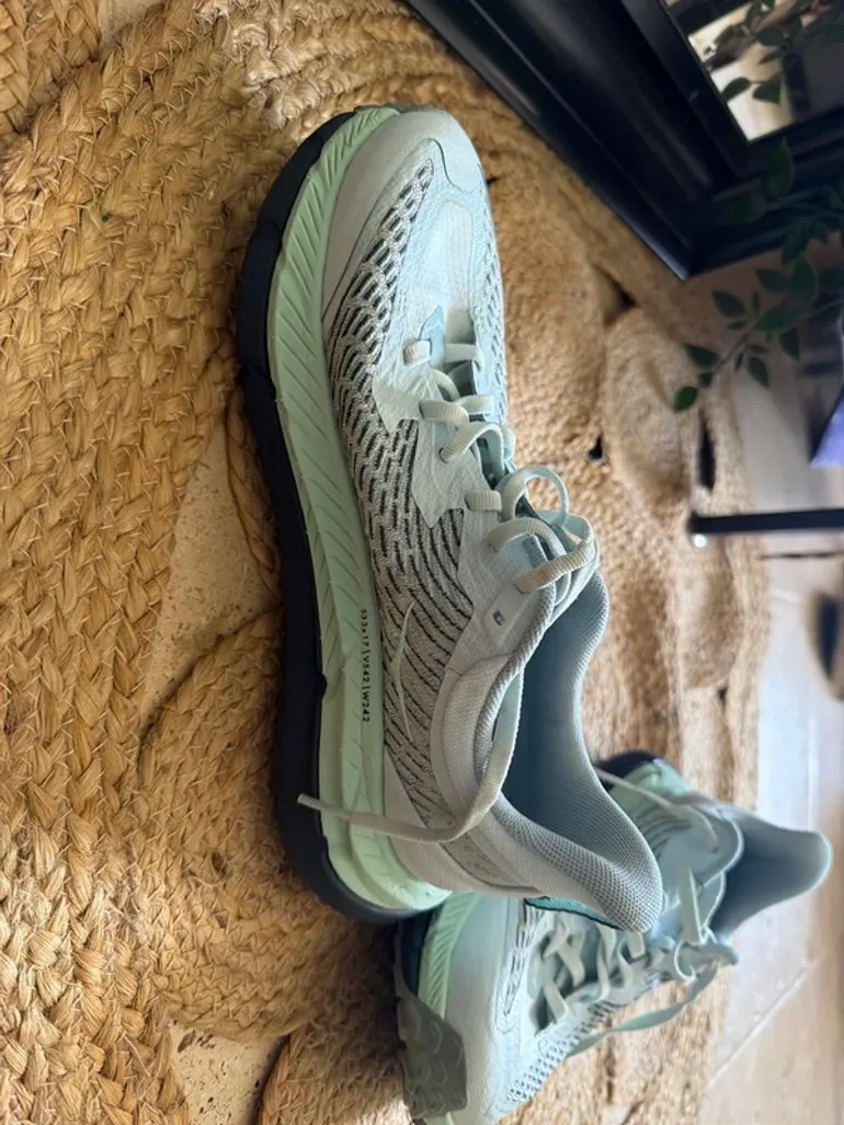 Used Hoka Mafate Speed 4 bike — image 6 of 7