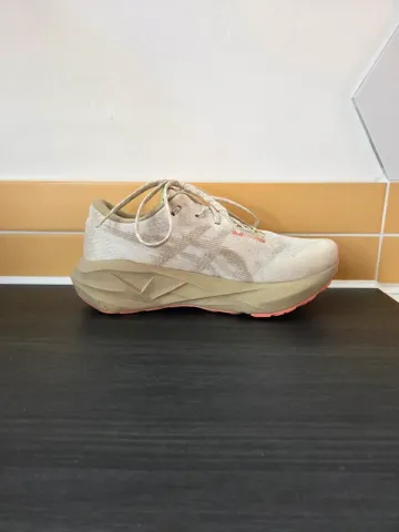 Used Asics Novablast 5 bike — image 10 of 13