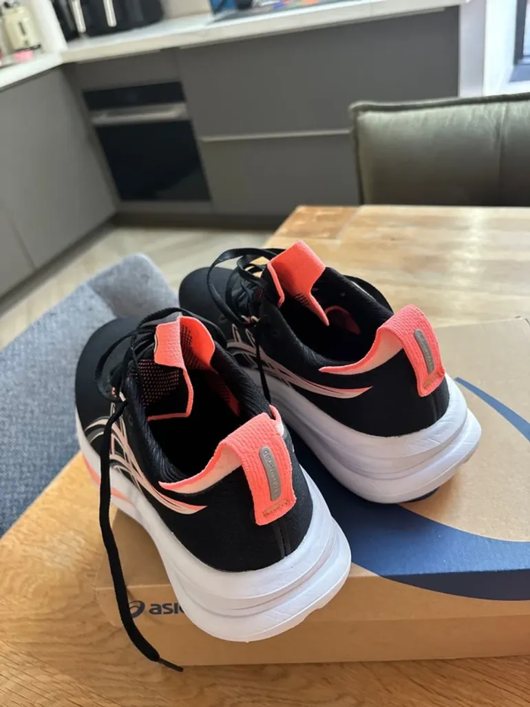 Tweedehands Asics Gel-Nimbus 28 bike — afbeelding 6 van 8
