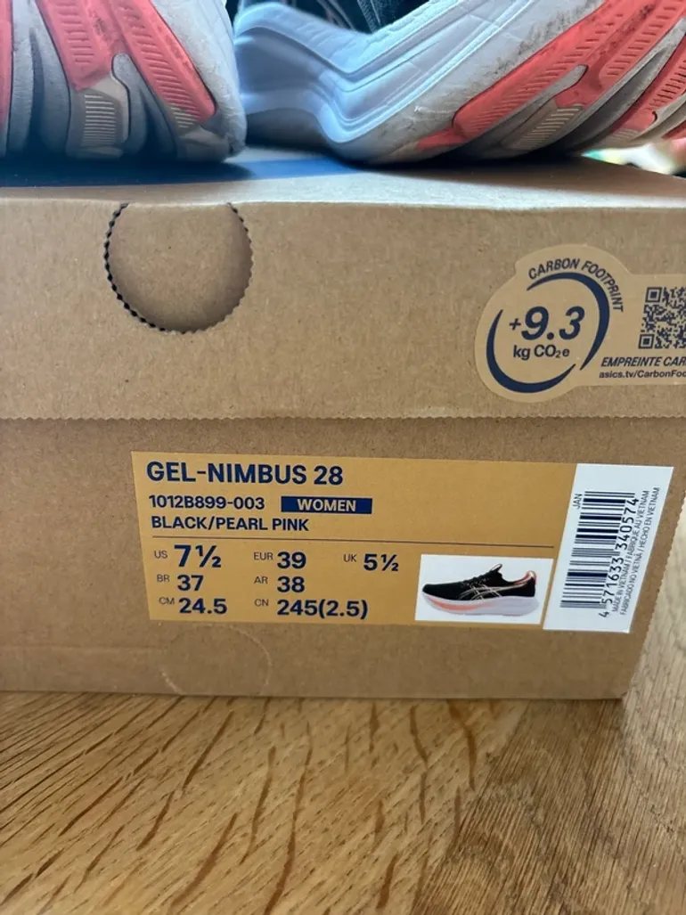 Tweedehands Asics Gel-Nimbus 28 bike — afbeelding 2 van 8