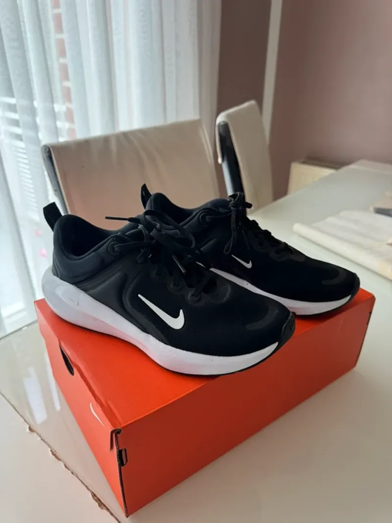 Gebrauchtes Nike Sportschuhe Running Shoes