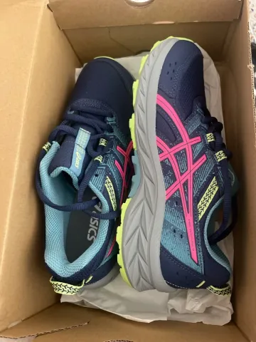 Used Asics Running Shoes bike — image 1 of 4