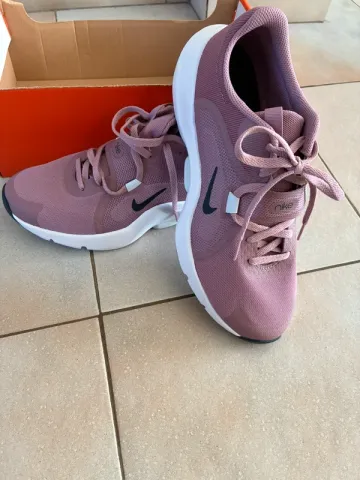 Nike Shoes bike usato — immagine 1 di 2
