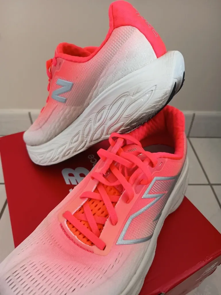Used New Balance X1080 V14 bike — image 3 of 10