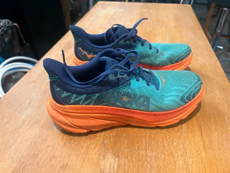 Hoka Challenger 7 bike usato — immagine 1 di 3